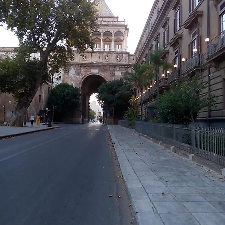 Casa Porta Nuova * باليرمو